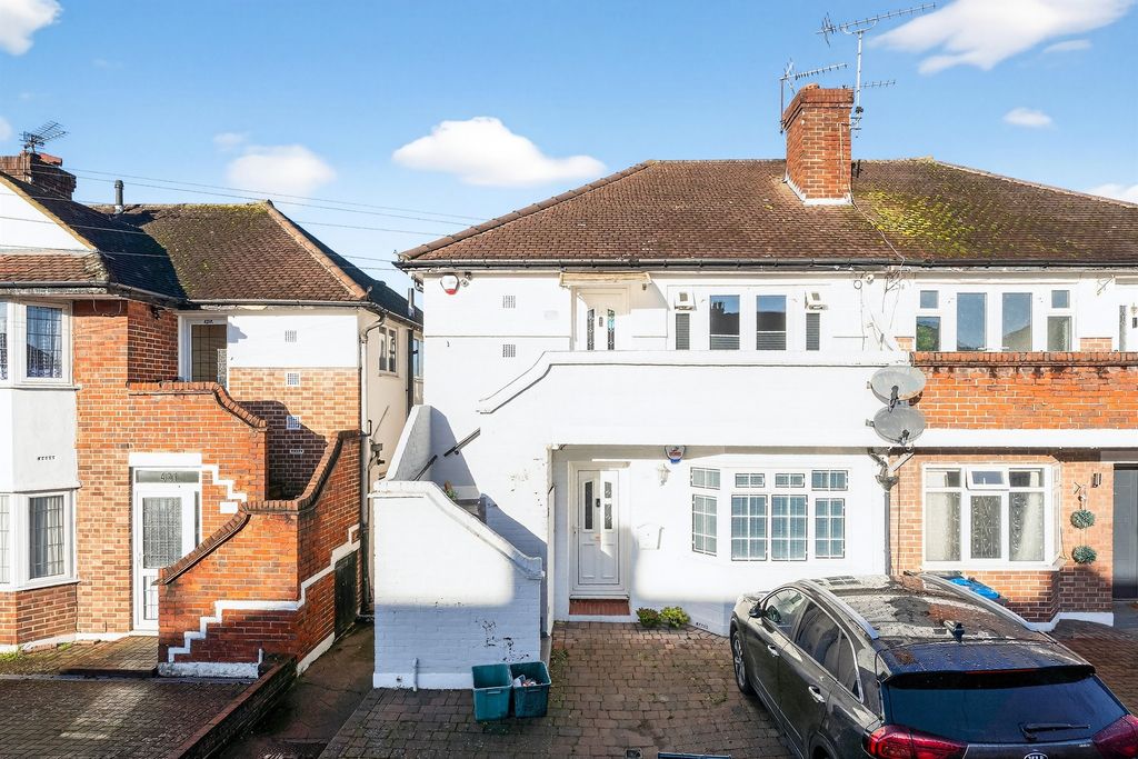 Property photo 1 of 20