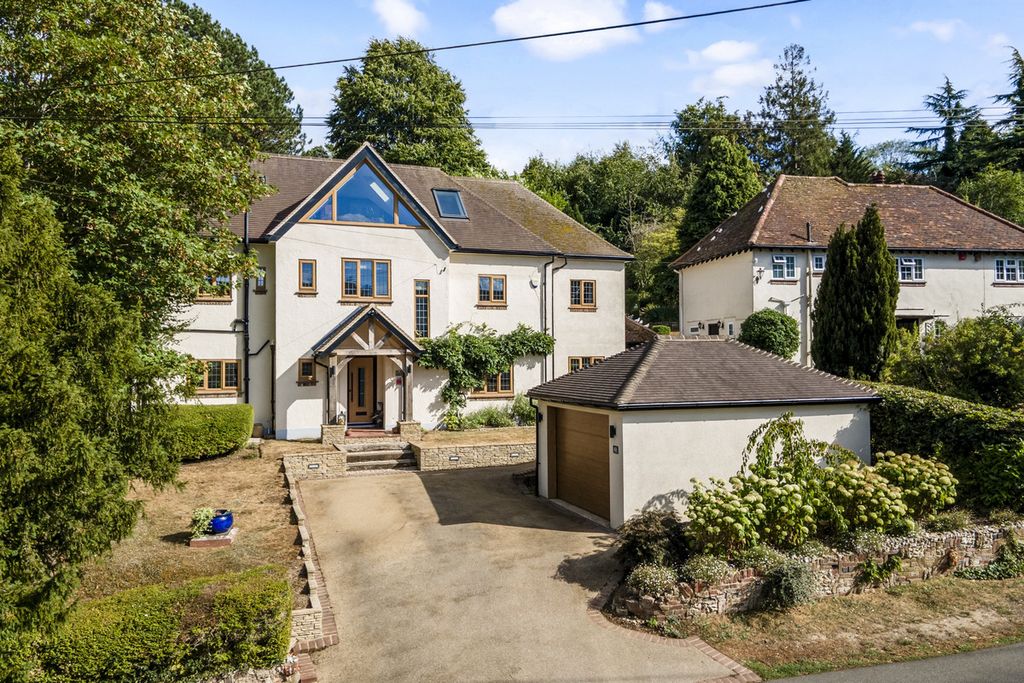 Property photo 1 of 27