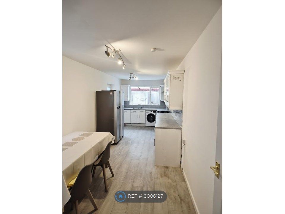 Property photo 1 of 12 Kitchen/Diner