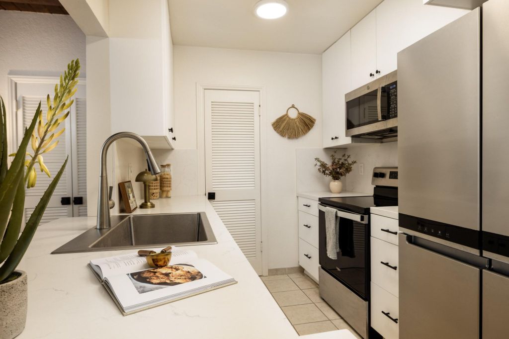 Property photo 3 of 10 <Alttext/>