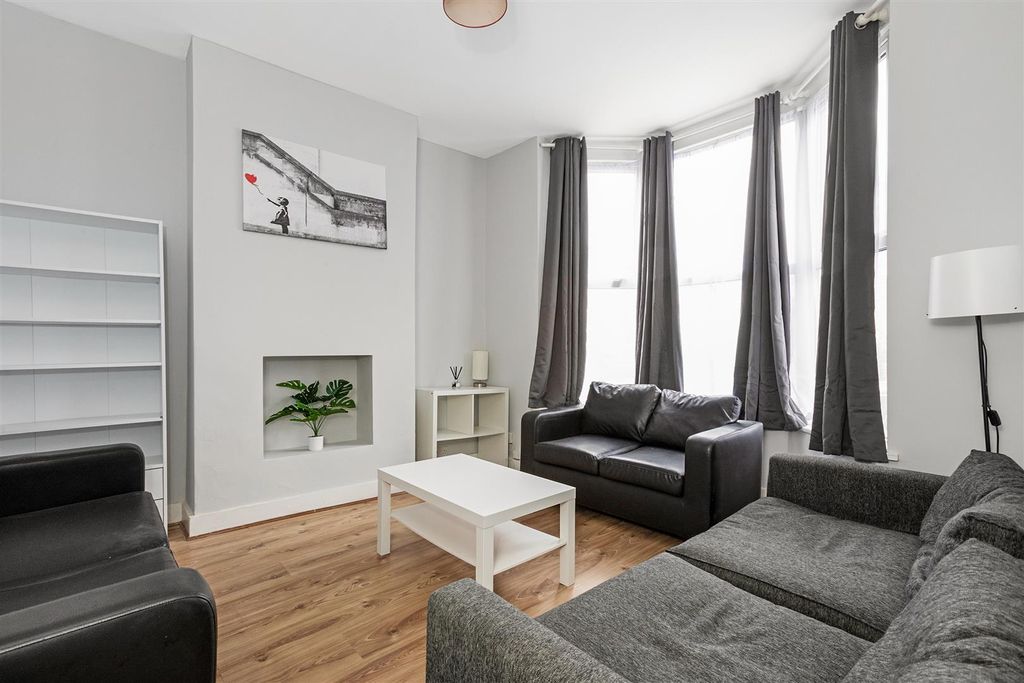 Property photo 2 of 12 R2A0631-1.Jpg