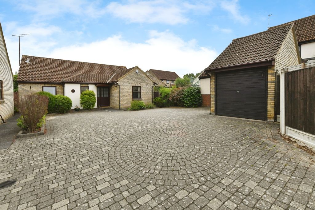 Property photo 1 of 14 Front