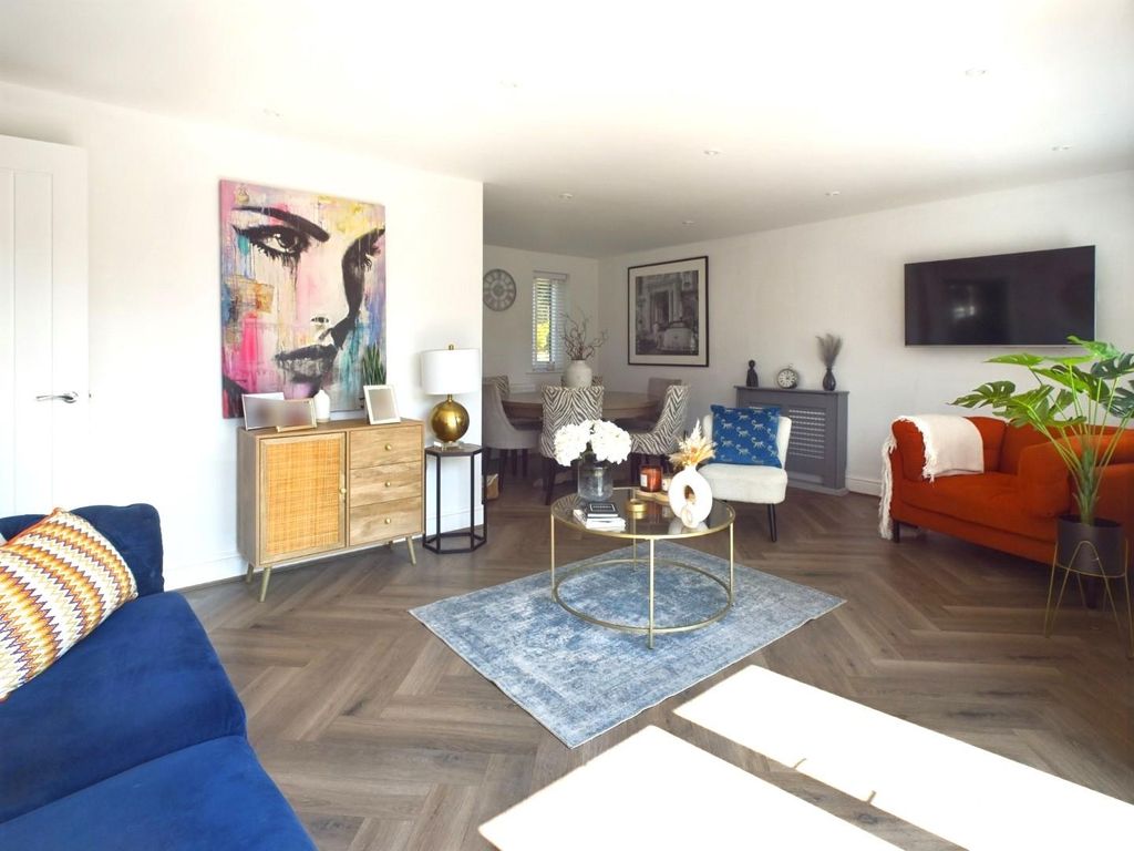 Property photo 3 of 19 Pr0317-Still023.Jpg
