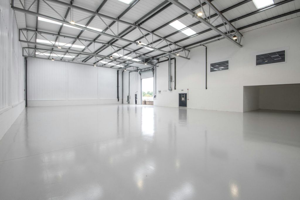 Property photo 2 of 4 Warehouse - Unit 5