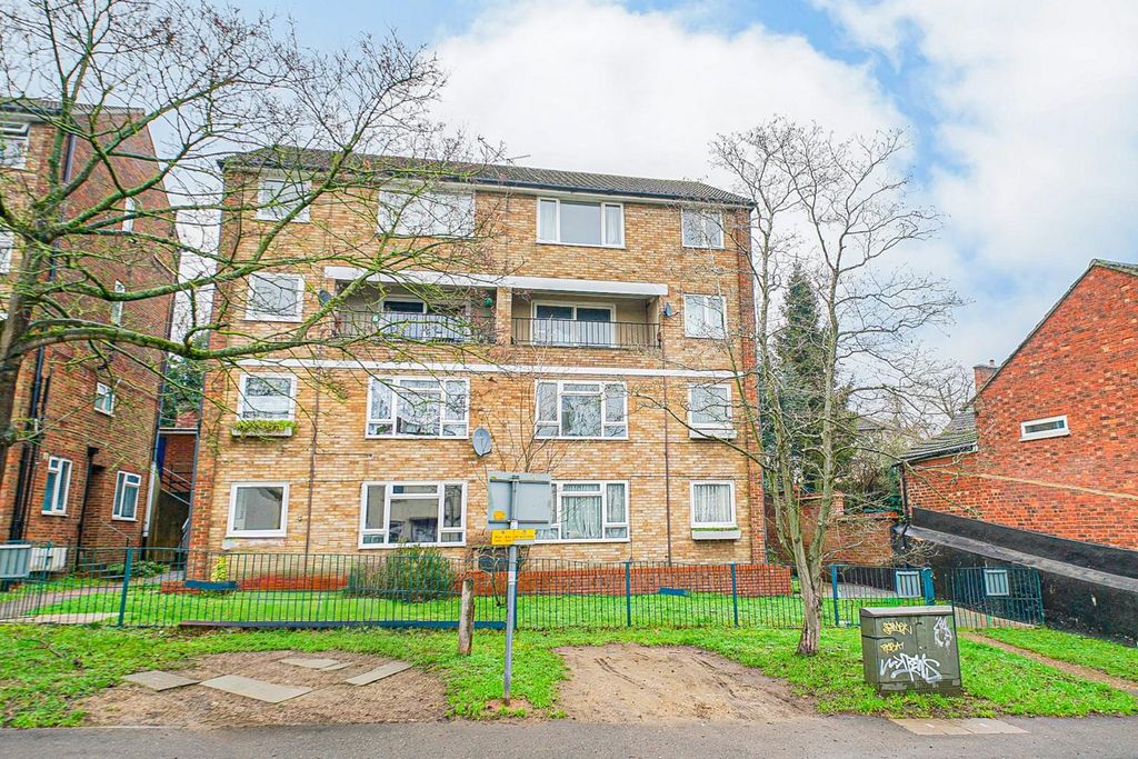 Property photo 1 of 9