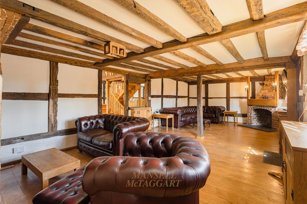 Property photo 2 of 26