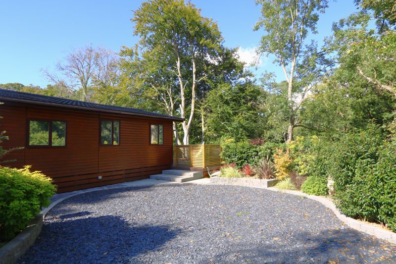 Property photo 1 of 12 Photo 9