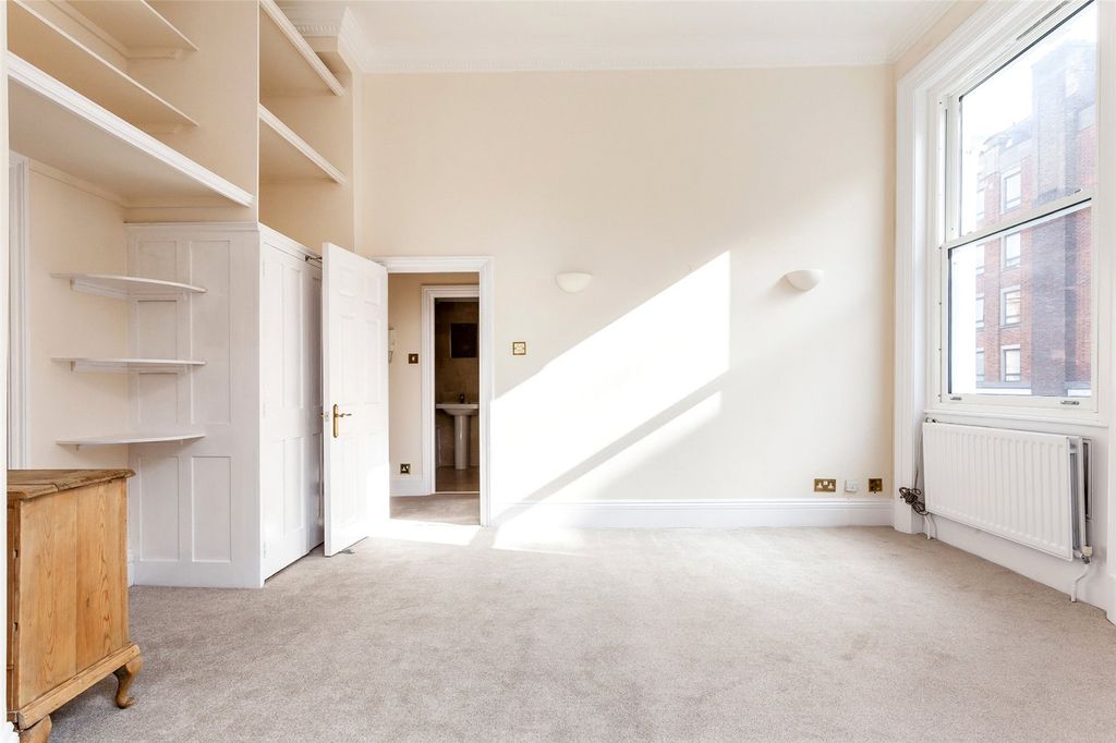 Property photo 3 of 6 Picture No. 01