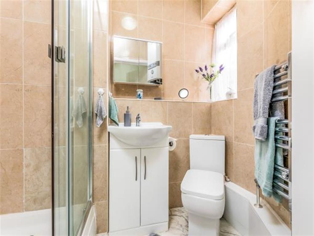 Property photo 3 of 7 Bathroom