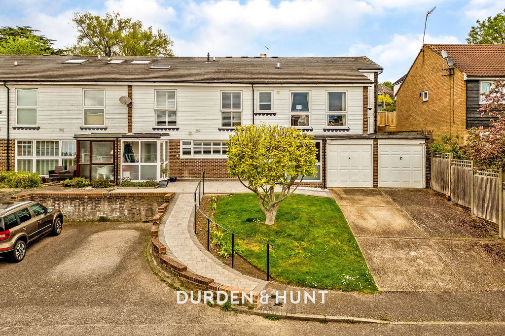 Property photo 1 of 33