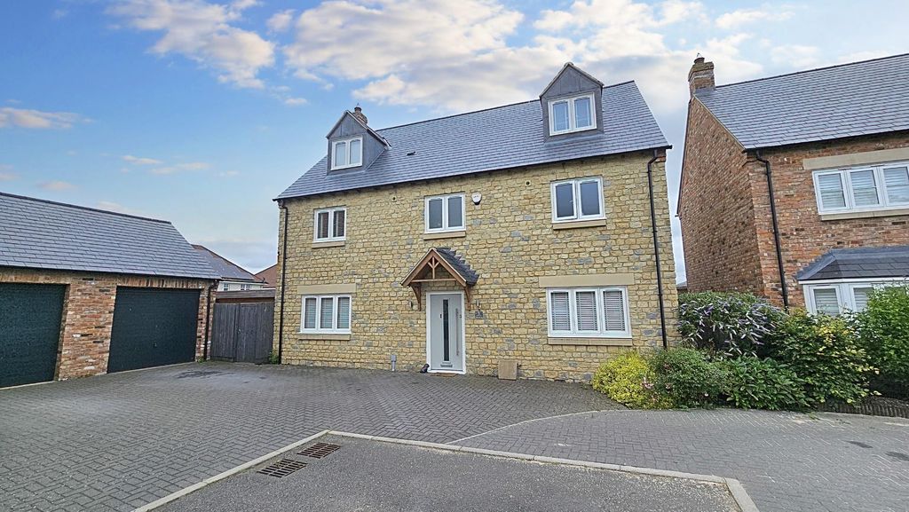 Property photo 1 of 23