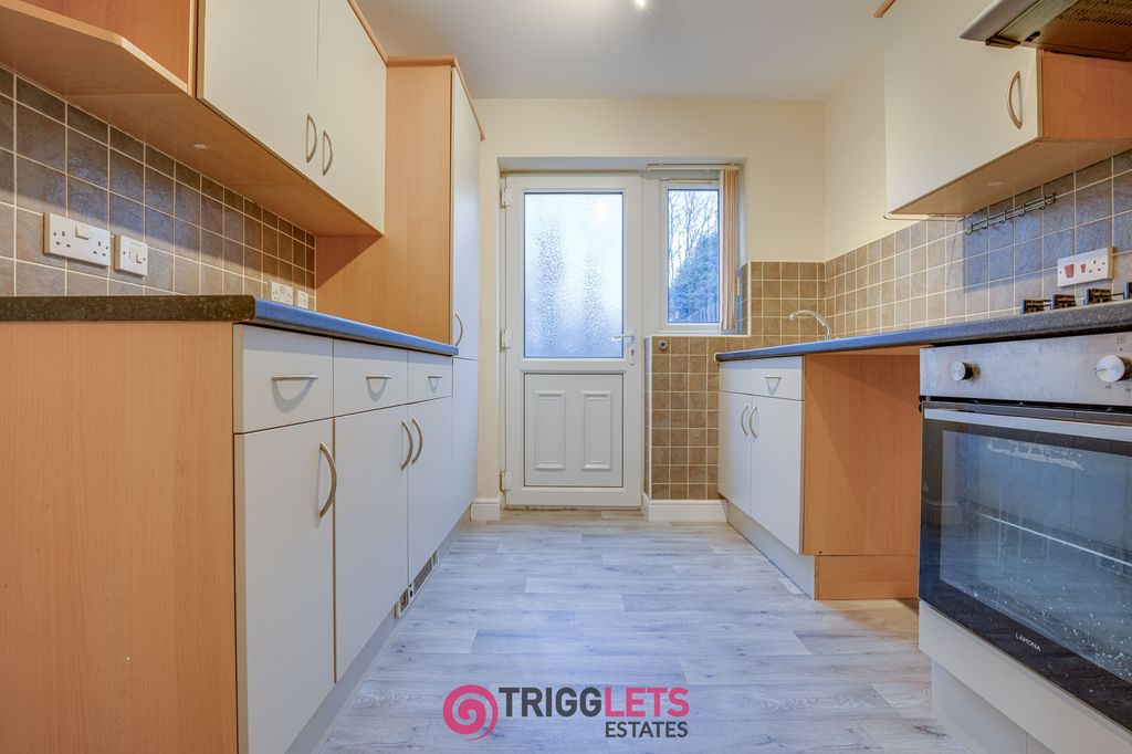 Property photo 3 of 24