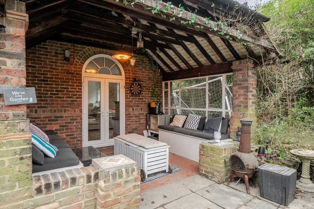 Property photo 3 of 24 Picture 3