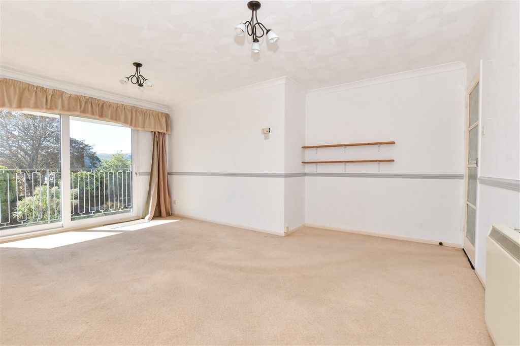 Property photo 2 of 12 Lounge/ Dining Room