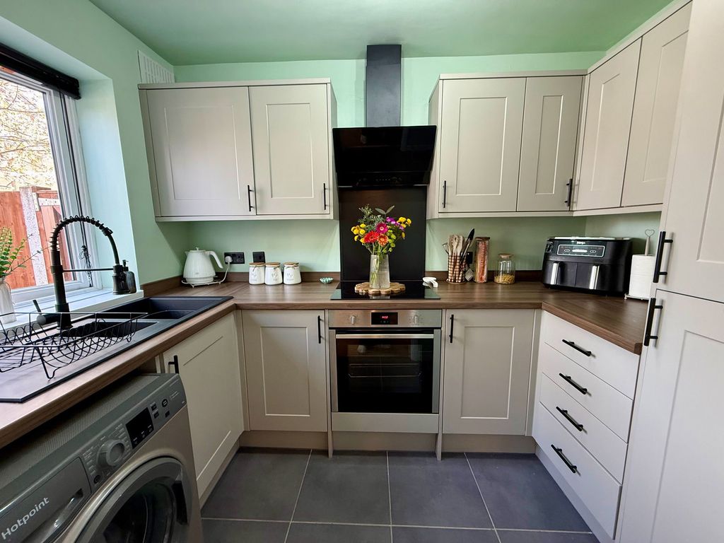 Property photo 2 of 19