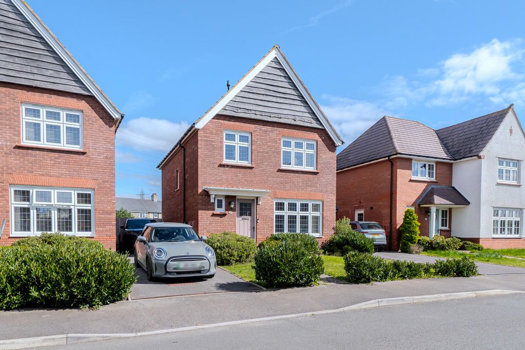 Property photo 1 of 29