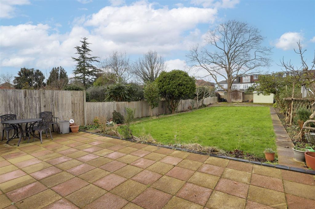 Property photo 3 of 17