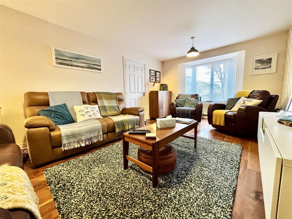 Property photo 3 of 36