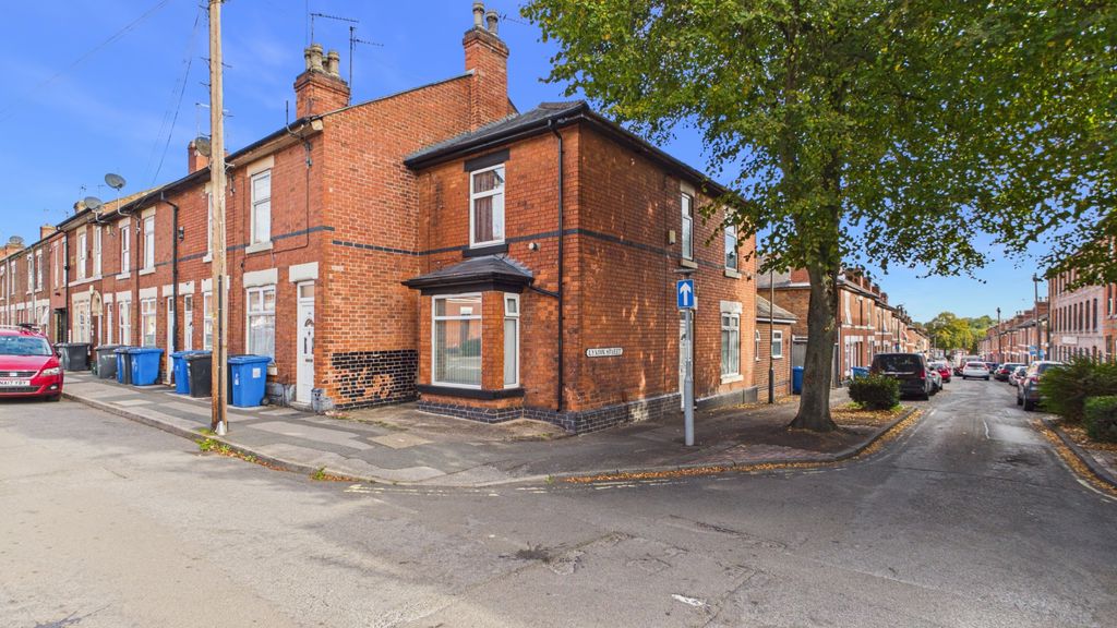 Property photo 2 of 7 5548984