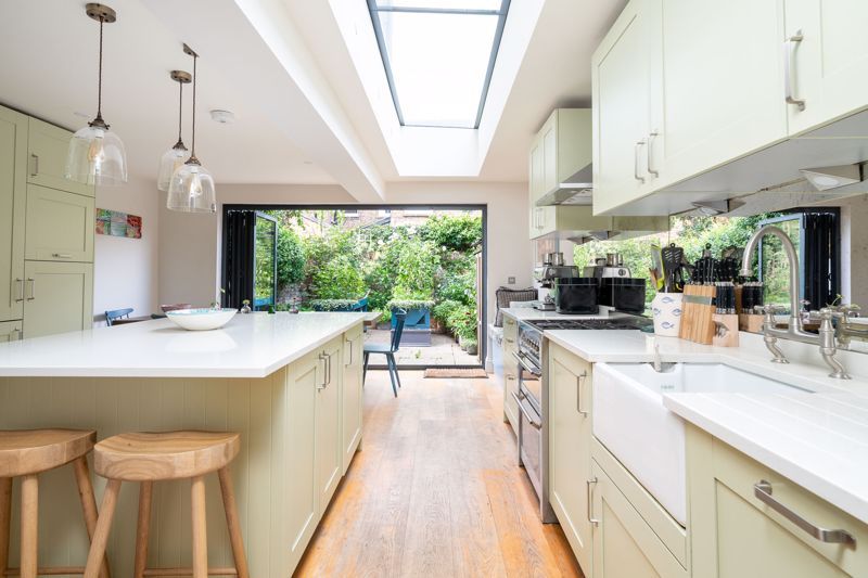 Property photo 3 of 19 Photo 2