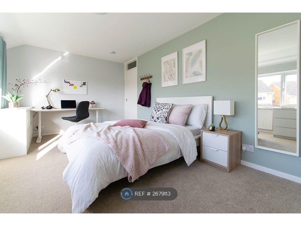 Property photo 1 of 26 Bedroom 2