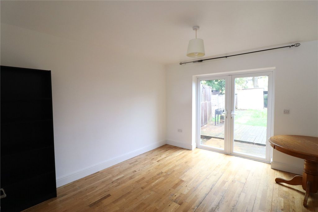 Property photo 2 of 7 Picture No. 05