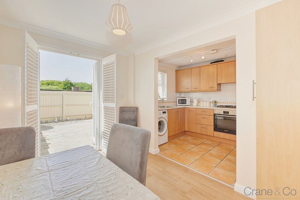 Property photo 3 of 21