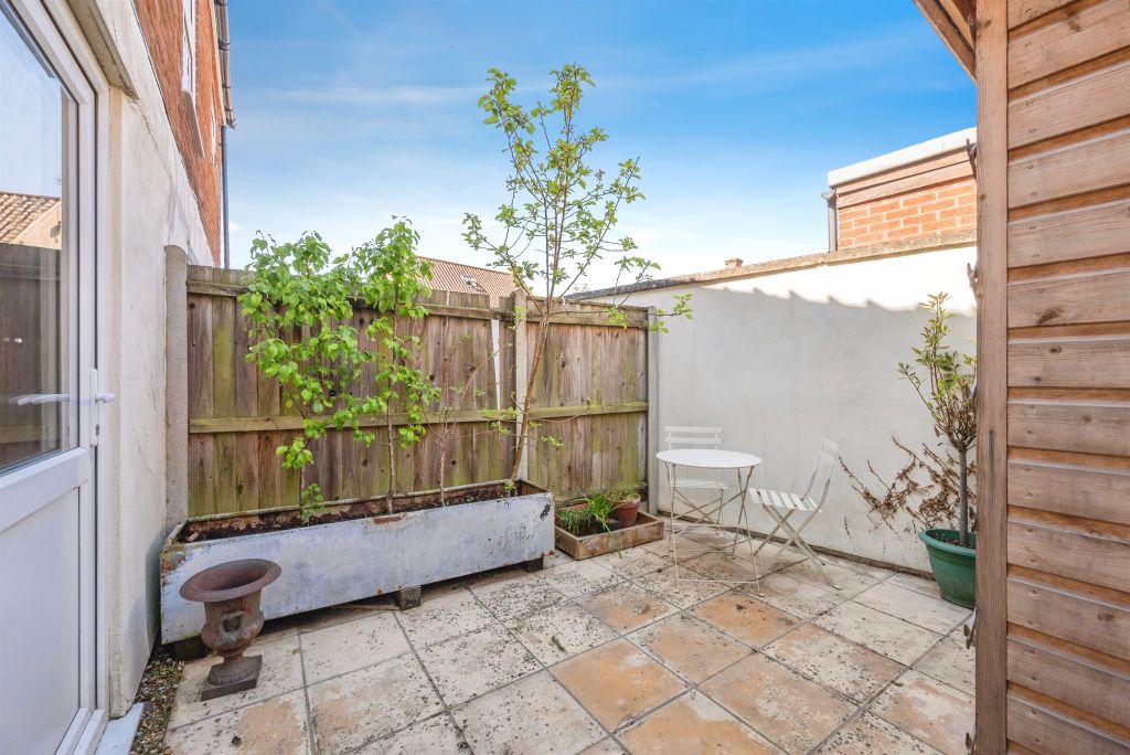 Property photo 3 of 17