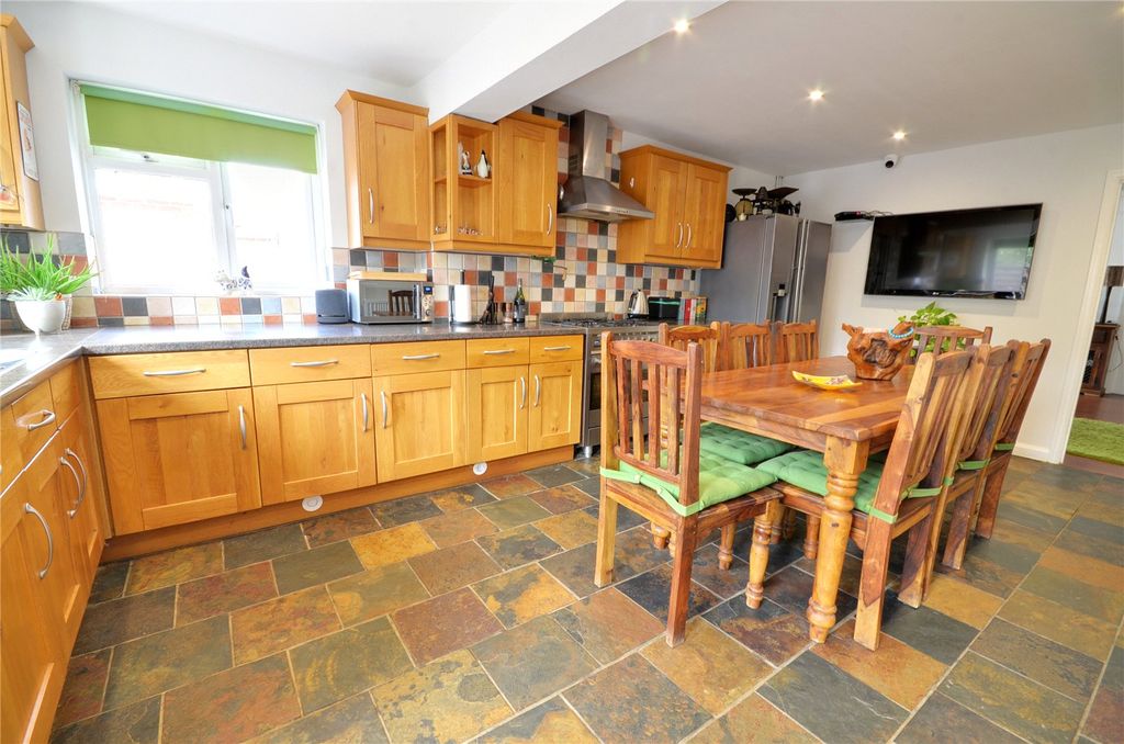 Property photo 3 of 29 Kitchen/Dining Room