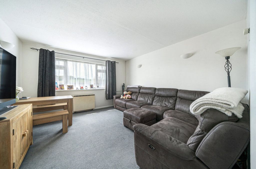 Property photo 3 of 6 Picture No. 06