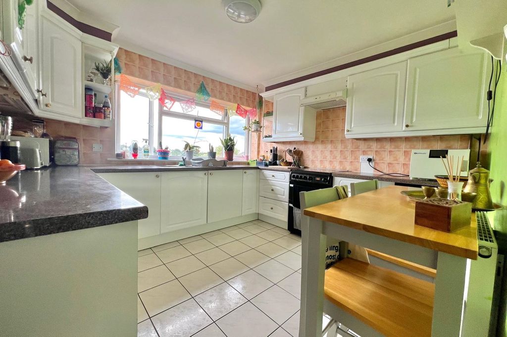 Property photo 3 of 8 Picture No. 04