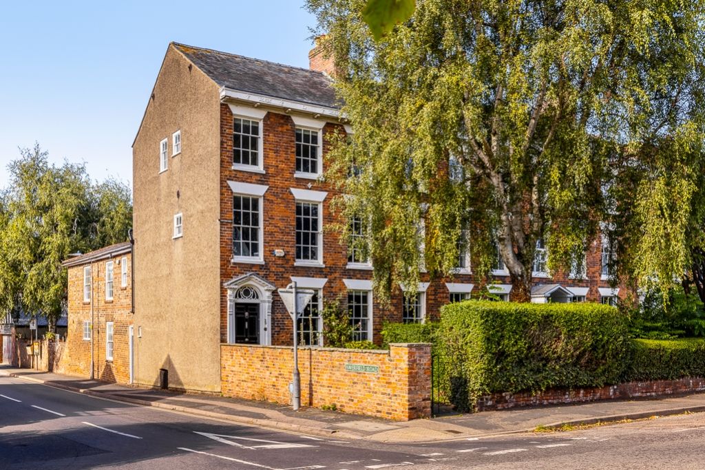 Property photo 1 of 38 29 London Road (Spalding)-7