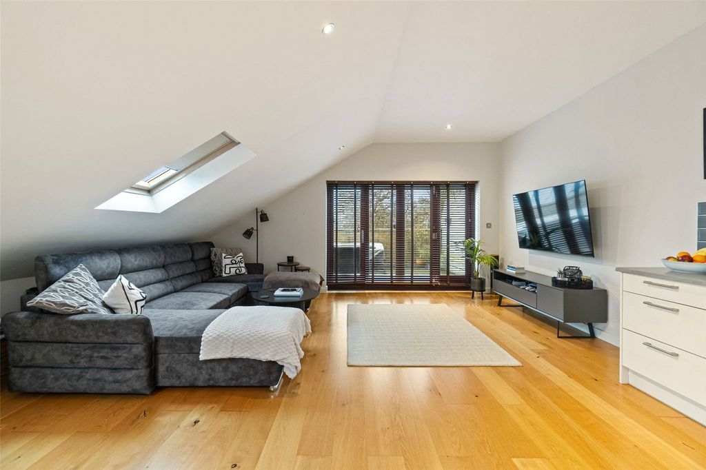 Property photo 3 of 9 Picture No. 05