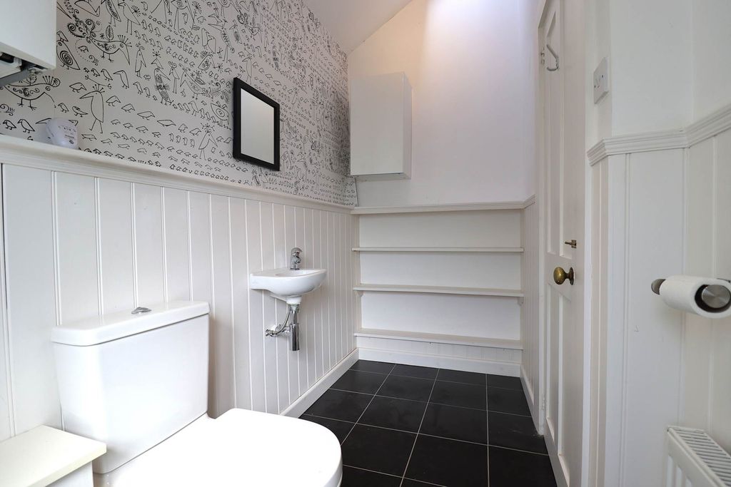 Additional image 15 of 3 bed town house for saleKingsbury Street, Marlborough SN8