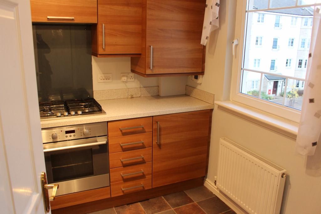 Property photo 3 of 6 Kitchen