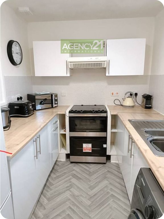 Property photo 2 of 10 Photo 3