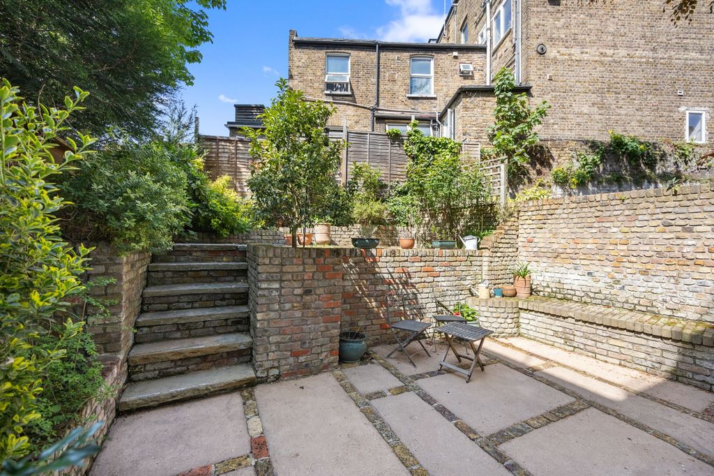 Property photo 3 of 24