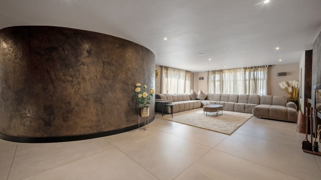 Additional image 6 of 6 bed detached house for saleWithybrook Road Bulkington Bedworth, Warwickshire CV12