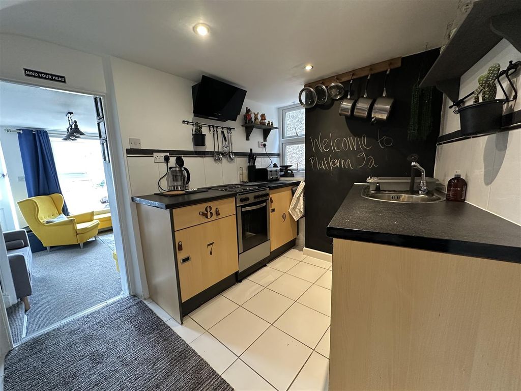 Property photo 2 of 13 Kit.Jpeg