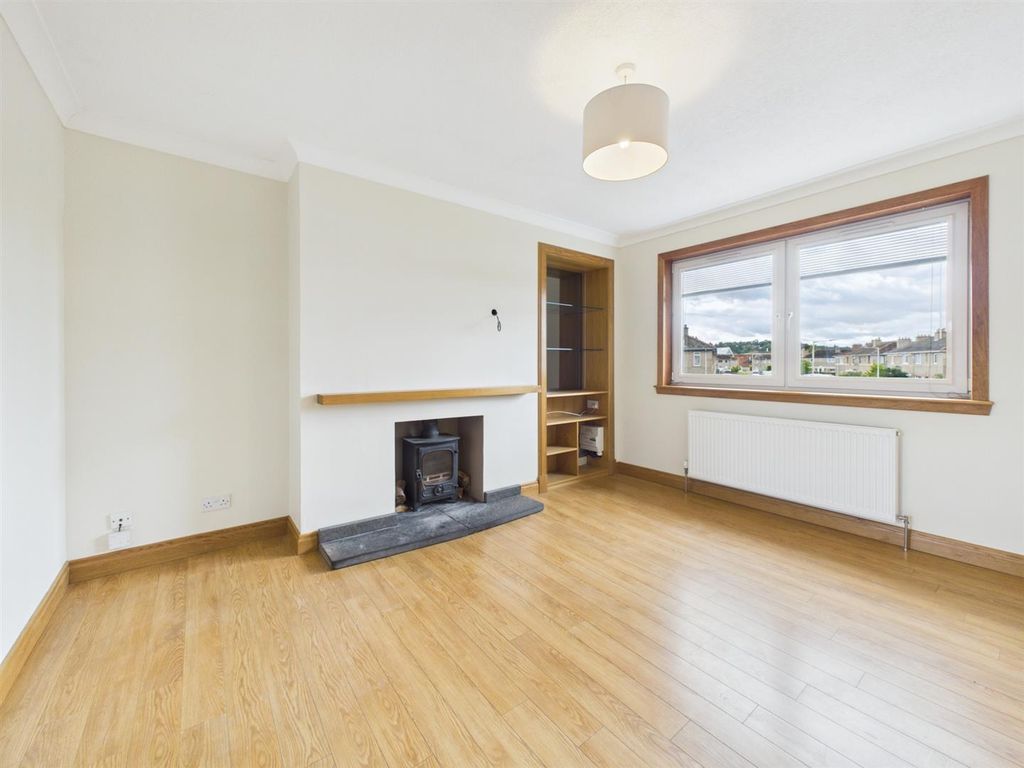 Property photo 2 of 16 Cam03924G0-Pr0133-Still004.Jpg