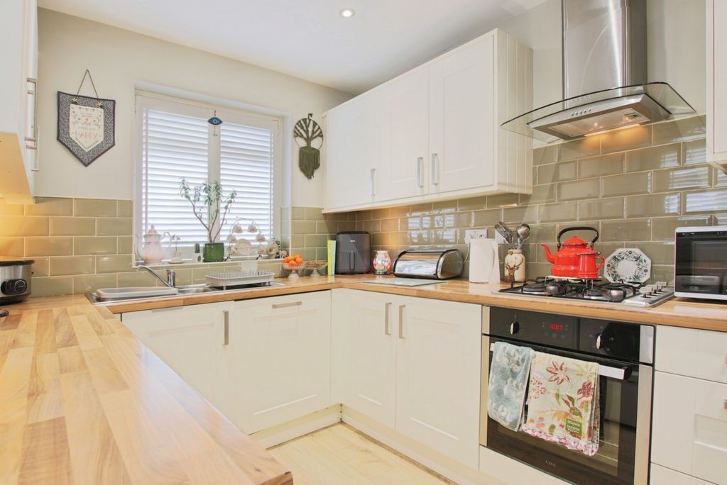 Property photo 3 of 15 3656586