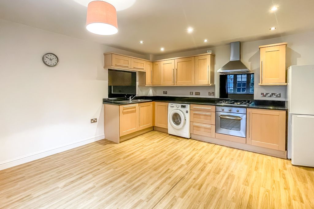 Property photo 2 of 9 Kitchen Area