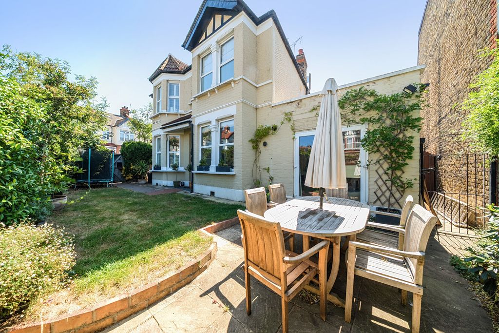 Property photo 3 of 18 1508447-18-6A7Da9...