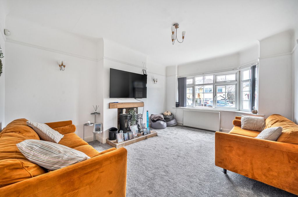 Property photo 2 of 13 1400199-5-696Dfe3...