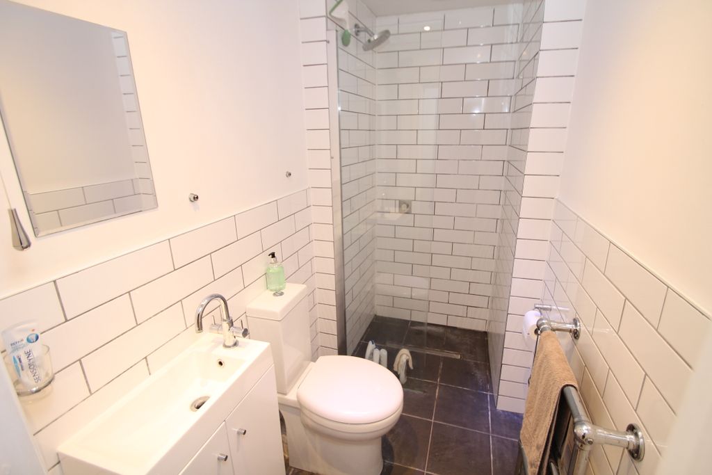 Property photo 1 of 12 Shower Room