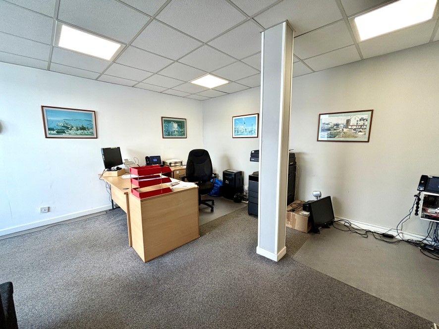 Property photo 3 of 11