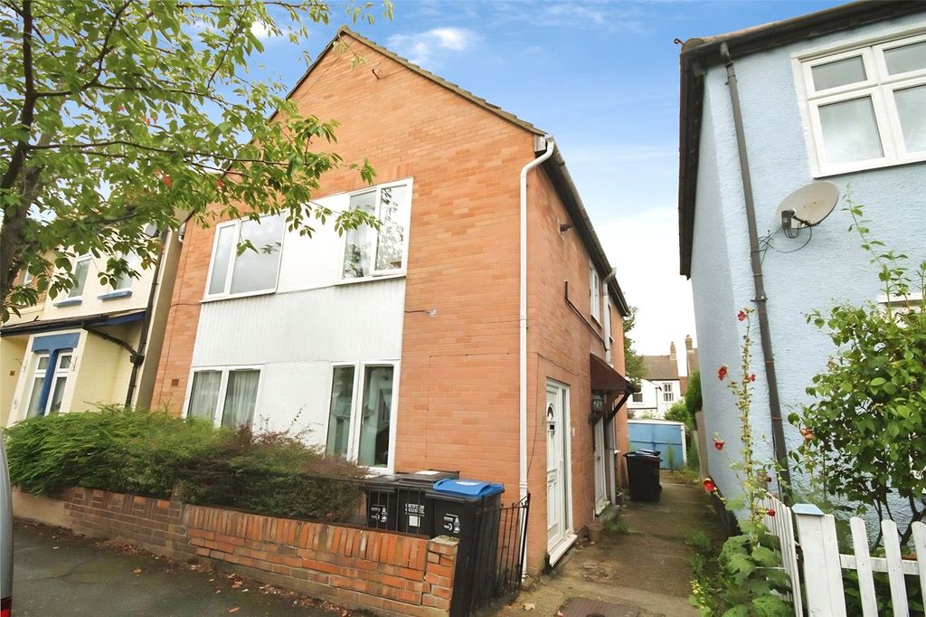 Property photo 1 of 8 Exterior