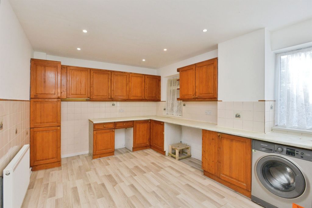 Property photo 3 of 20