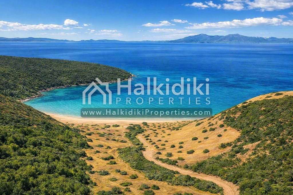 Property photo 1 of 8 Land Halkidiki Loutra