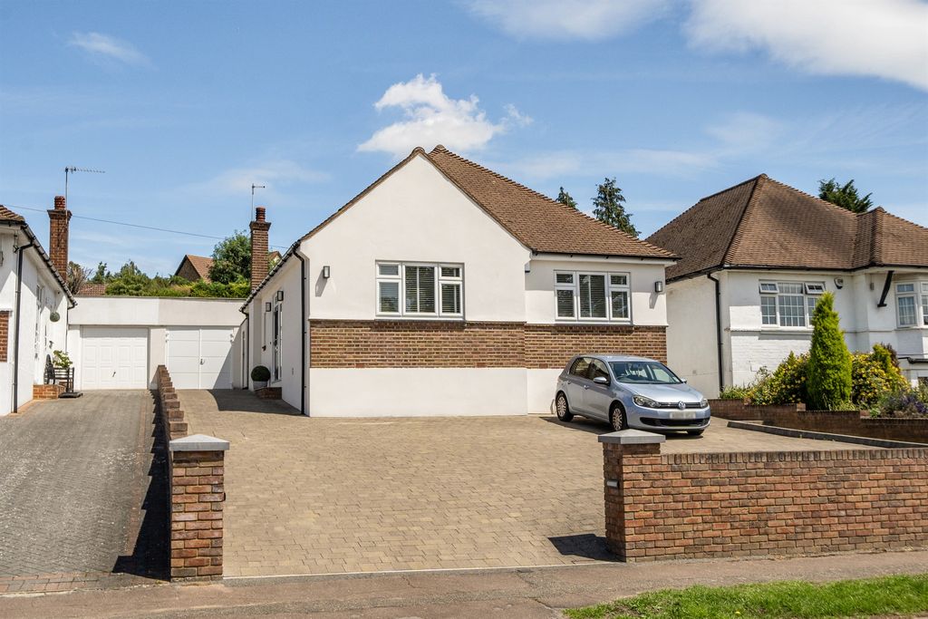 Property photo 1 of 12